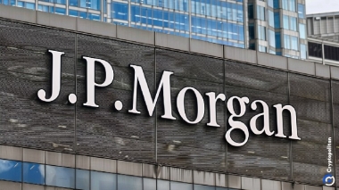JPMorgan says Bitcoin is gaining on gold in debasement trade as ETF flows diverge