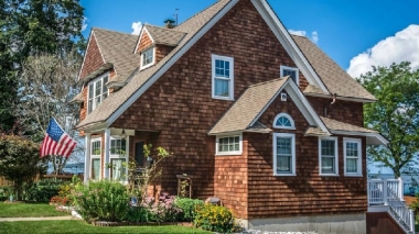 Pricing houses in bitcoin exposes dollar's loss of value