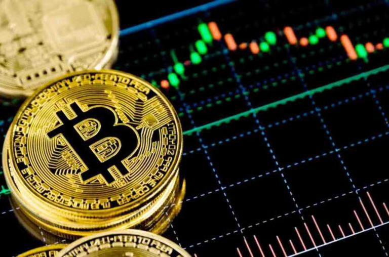 Expert sets date when Bitcoin will hit 0,000
