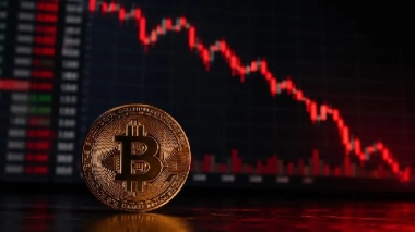 Bitcoin Falls Below ,000 Again Nine Days Later: What’s Behind the Drop?